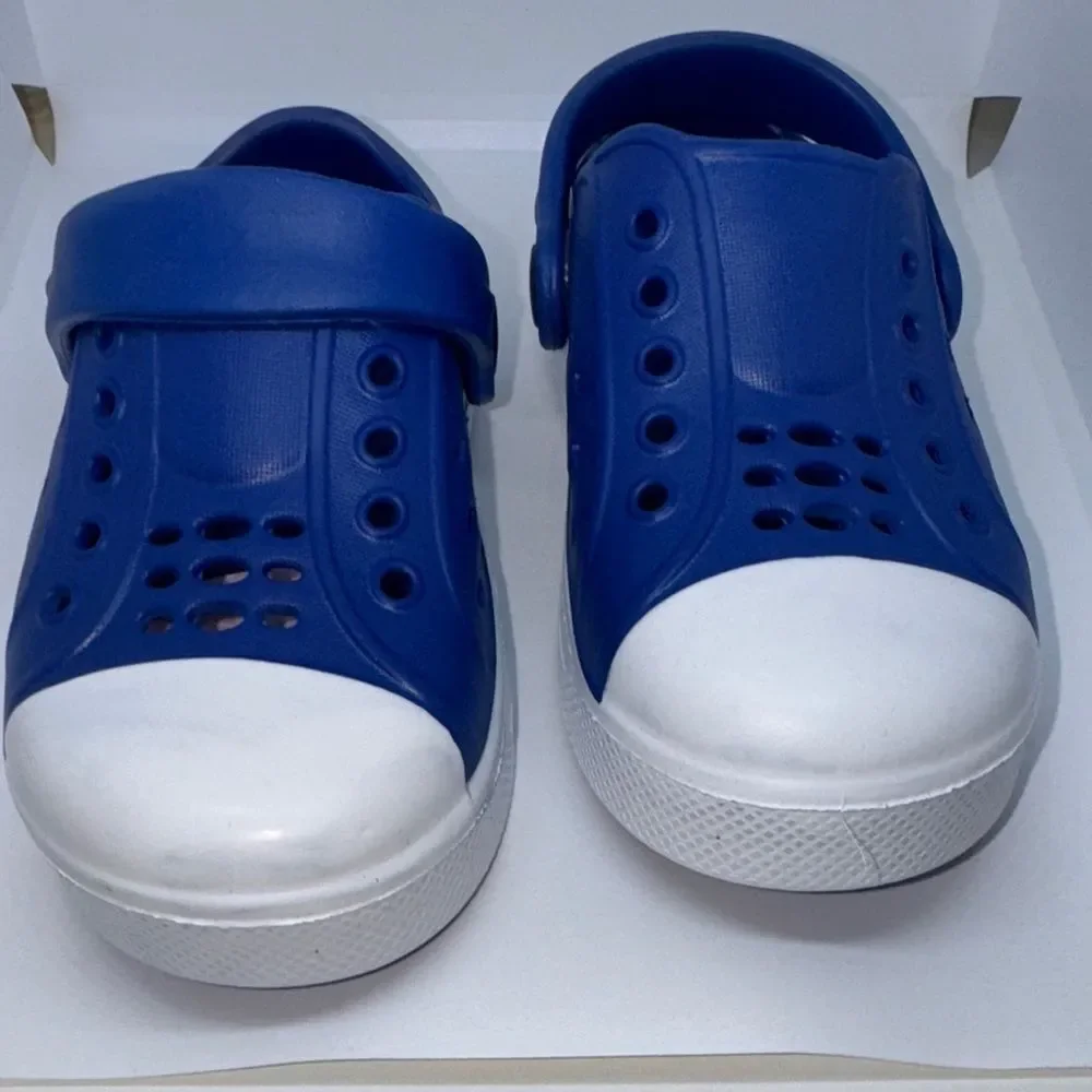🔥Tommy Bahama Kids Blue cross Shoes Sz 8 New